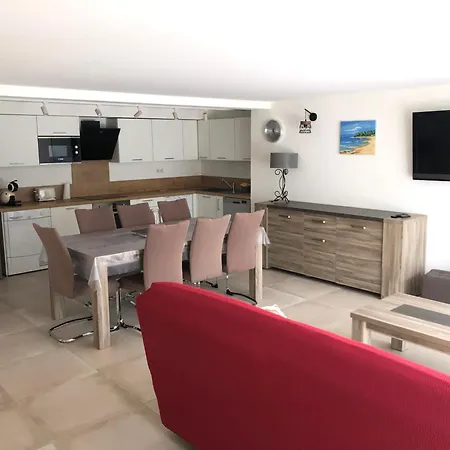 Appartement, Jardin, Piscine, Proximite Apartment *